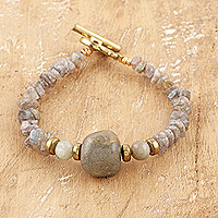 Labradorite and agate beaded pendant bracelet, 'Wind Adoration' - Handmade Grey Labradorite and Agate Beaded Pendant Bracelet