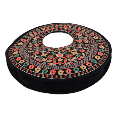 Bestickte Handtasche aus Kunstsamt, „Jaipur Eden“ – Handtasche aus schwarzem Kunstsamt mit Blumenstickerei in lebendigen Farbtönen