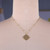 Collar colgante de latón - Collar con colgante floral de latón y detalles calados en jali