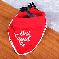 Haustier-Bandana aus Baumwolle, „Best Friend“ – Verstellbares Haustier-Bandana aus Baumwolle in Rot und Weiß mit Spitzenbesatz