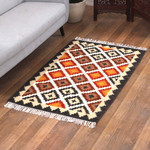 Wool rug, 'Paradise Enchantment' - Handloomed Diamond-Patterned Alabaster and Black Wool Rug