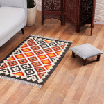 Wool rug, 'Paradise Enchantment' - Handloomed Diamond-Patterned Alabaster and Black Wool Rug