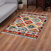 Wool rug, 'Palace Diamonds' - Classic Diamond-Patterned Colorful Wool Rug from India