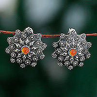 Pendientes de botón de Carnelian, 'Fiery Blossoms' - Pendientes de botón floral de plata de ley con piedras de Carnelian