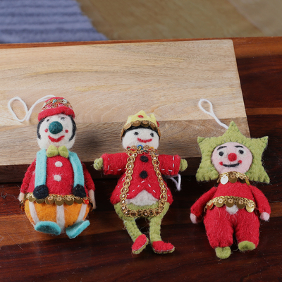 Wollornamente, (3er-Set) - Handgefertigte Clown-Ornamente aus Wolle und Baumwolle (3er-Set)