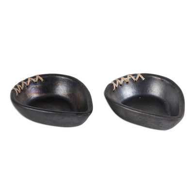 Cuencos de cerámica, (par) - Par de cuencos de cerámica negros en forma de gota hechos a mano