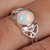 Opal-Einzelsteinring - Hochglanzpolierter Ring aus Sterlingsilber und Opal mit einem Stein