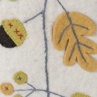 Media navideña de fieltro de lana con apliques - Calcetín navideño de hoja y bellota de fieltro de lana hecho a mano