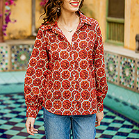 Bedrucktes Baumwollhemd, „Hive Awakening“ – bedrucktes Baumwollhemd mit Hive-Muster und Knöpfen in Orange