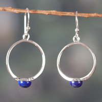 Pendientes colgantes de lapislázuli, 'True Moon' - Pendientes colgantes redondos minimalistas con cabujones de lapislázuli