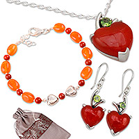 Set de regalo seleccionado, 'Heart to Heart' - Set de regalo seleccionado con aretes, collar y pulsera con temática de corazón