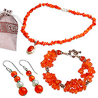 Set de regalo seleccionado, 'Sunset Extravagance' - Set de regalo seleccionado con collar, pendientes y pulsera de cornalina