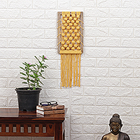 Colgante de pared de algodón, 'Retrato de éxito' - Colgante de pared de algodón macramé amarillo y madera tejida a mano