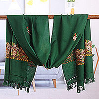 Chal de lana, 'Jardín de Esmeralda' - Chal esmeralda bordado de lana y rayón floral tejido a mano