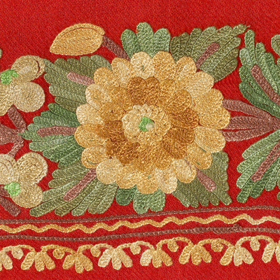 Mantón de lana - Chal bermellón bordado floral de lana y rayón tejido a mano