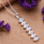 Regenbogen-Mondstein-Anhänger-Halskette, „Ethereal Balance“ – Drei-Karat-Regenbogen-Mondstein-Anhänger-Halskette aus Indien