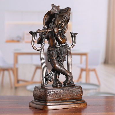 Escultura de latón - Escultura de krishna de latón envejecido de arte popular tradicional
