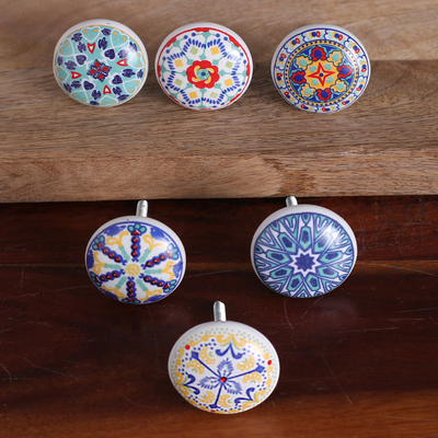 Keramikknöpfe, „Moroccan Fantasy“ (6er-Set) – Set mit 6 handbemalten Keramikknöpfen im marokkanischen Fliesenstil
