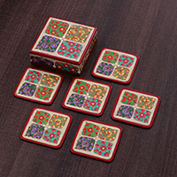 Posavasos de madera y papel maché, 'Lovely Elixir' (juego de 6) - Conjunto de 6 posavasos de madera roja pintada con flores y papel maché