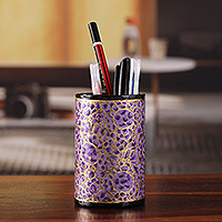 Soporte de pluma de madera y papel maché, 'Purple Spring' - Soporte de pluma de papel maché y madera floral púrpura pintado a mano