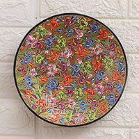 Panel de papel maché, 'Blooming Sun' - Panel redondo de madera y papel maché colorido pintado con flores