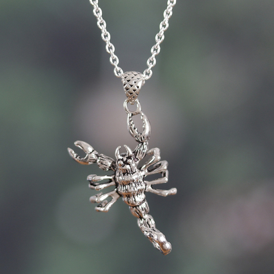 Halskette mit Anhänger aus Sterlingsilber, „Scorpion Delight“ – Halskette aus poliertem Sterlingsilber mit Skorpionanhänger