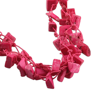 Collar de hilo de estación pintado - Collar de hilo de estación rosa pintado a mano de la India