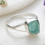 Apatite single stone ring, 'Hypnotic Magic' - Sterling Silver Single Stone Ring with Freeform Apatite Gem