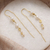 Pendientes enhebradores de perlas cultivadas bañadas en oro - Pendientes enhebradores de perlas cultivadas color crema bañados en oro de 18k