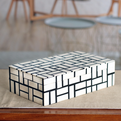 Resin decorative box, 'Hypnotic Maze' (large) - Maze-Patterned Black and White Resin Decorative Box (Large)