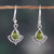 Pendientes colgantes de peridoto - Pendientes naturales de 1 quilates peridot colgados con acentos clásicos