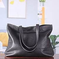 Leather tote bag, 'Midnight Trend' - Handcrafted Black Leather Tote Bag with Magnetic Closure