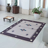 Wool dhurrie rug, 'Midnight Constellation' (4x6) - Star-Patterned Midnight and Cordovan Wool Dhurrie Rug (4x6)