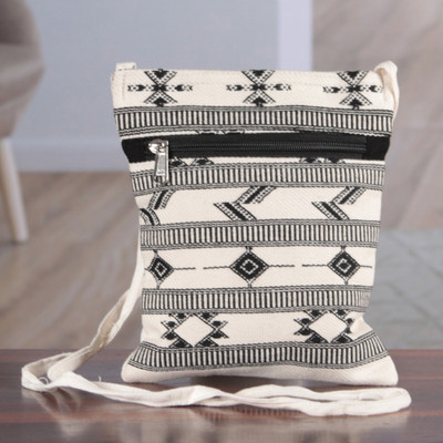 Cotton sling bag, 'Ivory Medley' - Folk Art-Patterned Ivory and Onyx Cotton Zippered Sling Bag