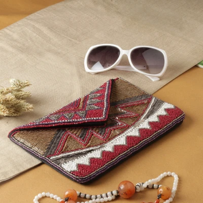 Glass beaded evening bag, 'Burgundy Symphony' - Hand-Beaded Geometric Evening Bag with Detachable Strap