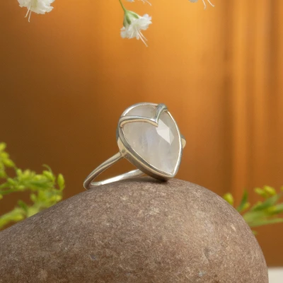 Rainbow moonstone cocktail ring, 'Morning Dazzle' - 5-Carat Rainbow Moonstone Silver Cocktail Ring with V Motif