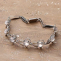 Pulsera de tenis Moonstone, 'Misty Affair' - Pulsera floral de piedra lunar con eslabones de plata esterlina 