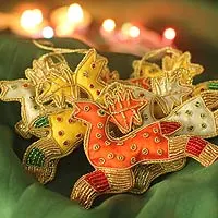 Perlenornamente, „Reindeer Gang“ (6er-Set) – 6 handgefertigte Christbaumschmuckperlen aus Indien