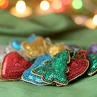 Ornamente, 'Christmas Sparkle' (12er-Set) - Handgefertigter Weihnachtsbaumschmuck aus Perlen (12er-Set)