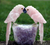 Rosenquarz-Amethyst-Statuette „Lovebirds“ – Kunsthandwerklich gefertigte Vogel-Skulptur aus Quarz- und Amethyst