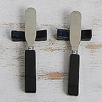 Agate spreader knives and rests, 'Black Night Deli' (pair)