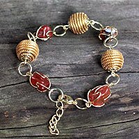 Pulsera de eslabones de hierba dorada y ágata, 'All Aglow' - Pulsera de eslabones de hierba dorada y ágata hecha a mano