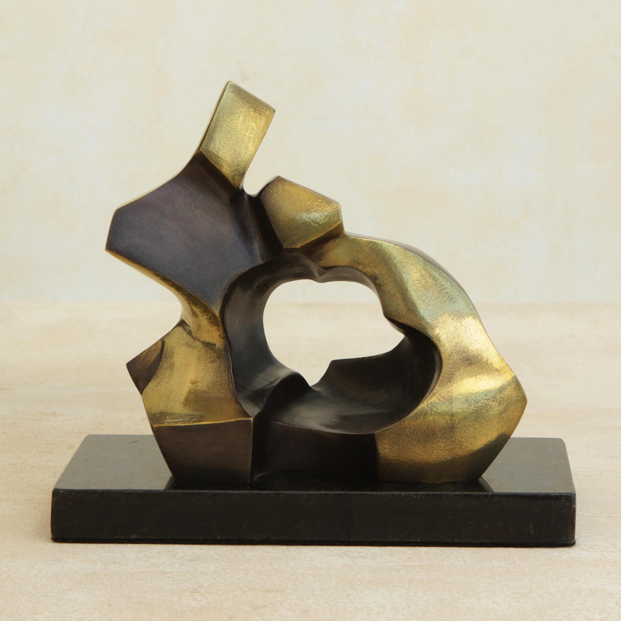 pebermynte komme ud for Ødelæggelse Couple in Love Abstract Sculpture Bronze on Granite - Happiness | NOVICA