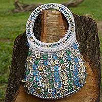 Bolso de noche con tapa de gaseosa, 'Cascada brasileña' - Bolso de noche reciclado con tapa de refresco, tejido a mano