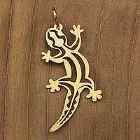 Gold pendant, 'Brazilian Gecko'