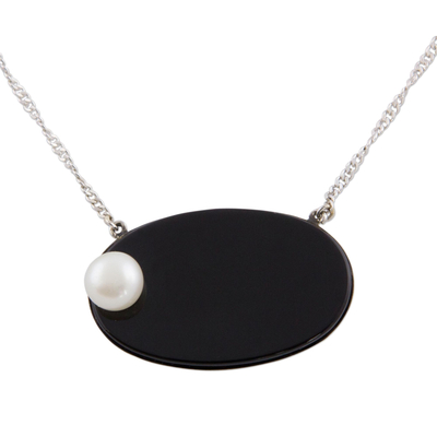 Cultured pearl and agate necklace, 'Luna Carioca' - Sterling Silver Necklace with White Pearl on Agate Pendant
