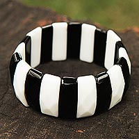 Agate stretch bracelet, 'Copacabana Darling' - Black and White Agate Artisan Crafted Stretch Bracelet