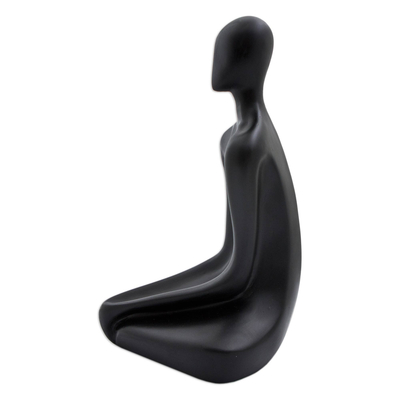 Escultura, 'Meditación' (10,5 pulgadas) - Escultura de yoga brasileña de resina negra firmada (10,5 pulgadas)