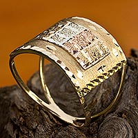 Tri-color gold cocktail ring, 'Precious Delirium'