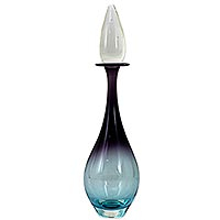 Jarra de vidrio de arte decorativo, 'Blue Lilac Bud' - Jarra de vidrio de arte decorativo soplado a mano de Brasil